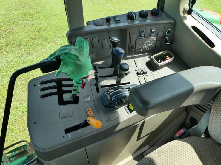 2018-john-deere-6155m-image-12