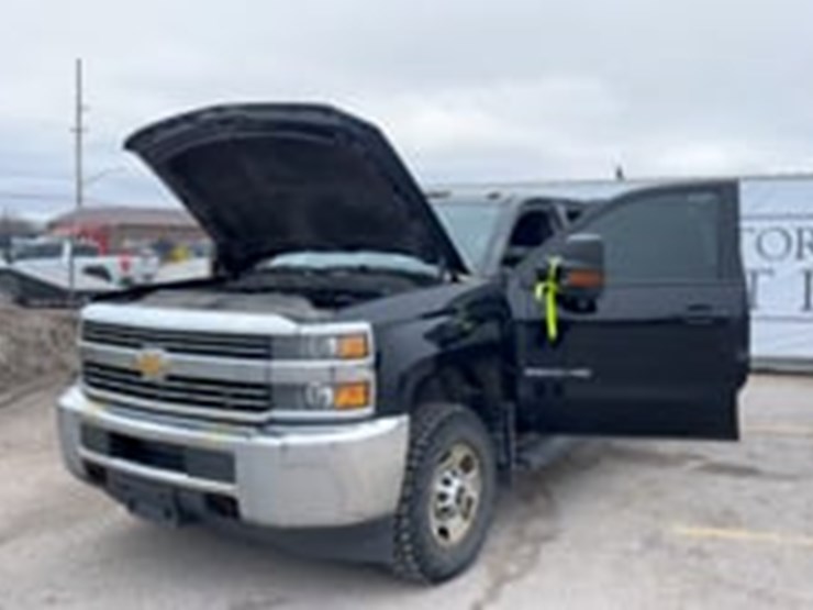 2016-chevrolet-silverado-2500hd-image-9