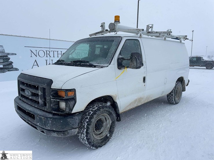 2009-ford-cargo-image-1