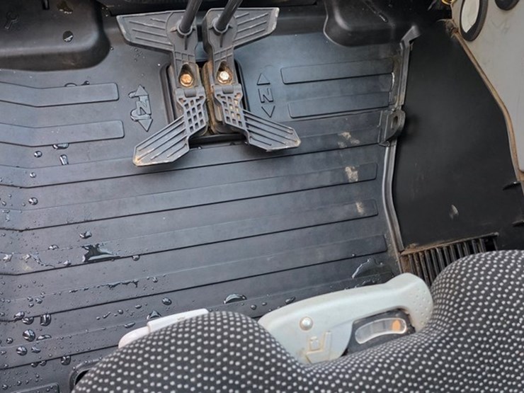 2023-bobcat-e42-image-53