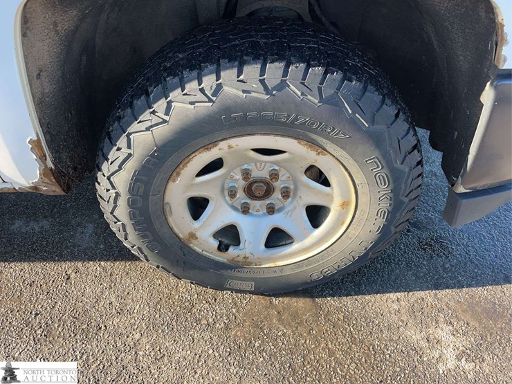 2018-chevrolet-silverado-1500-image-10