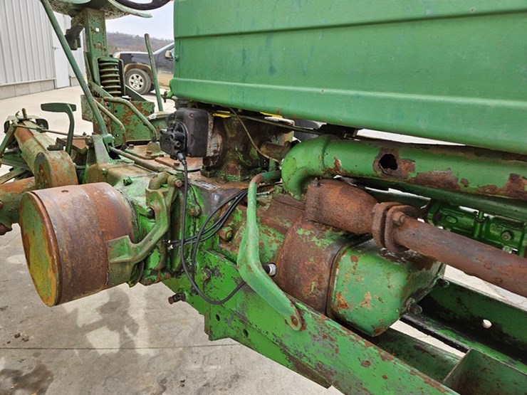 john-deere-model-b-image-18