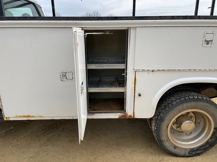 2008-ford-f550-image-31