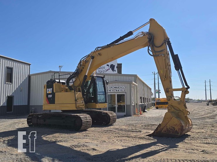 2019-caterpillar-325flcr-image-2