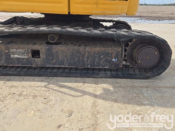 2022-deere-26g-image-12