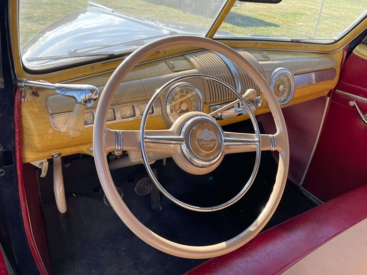 1948-ford-super-deluxe-convertible-image-58