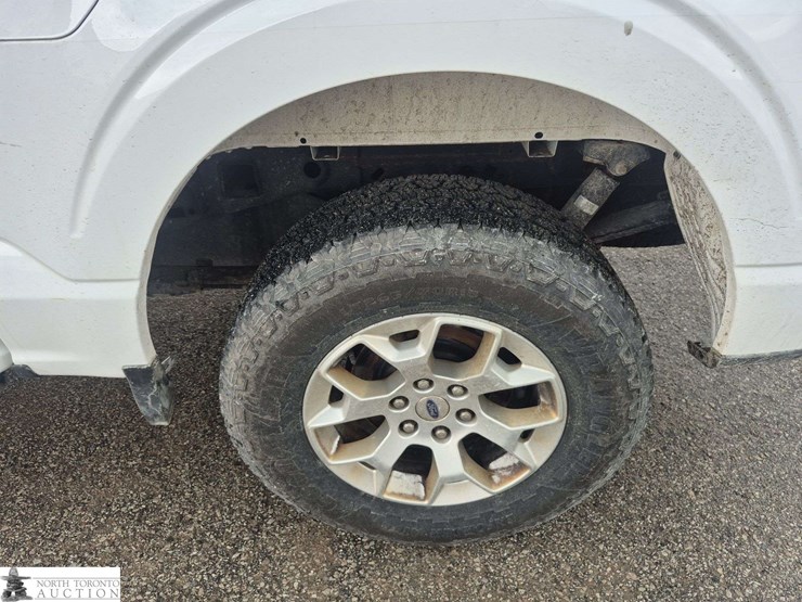 2021-ford-f150-image-23