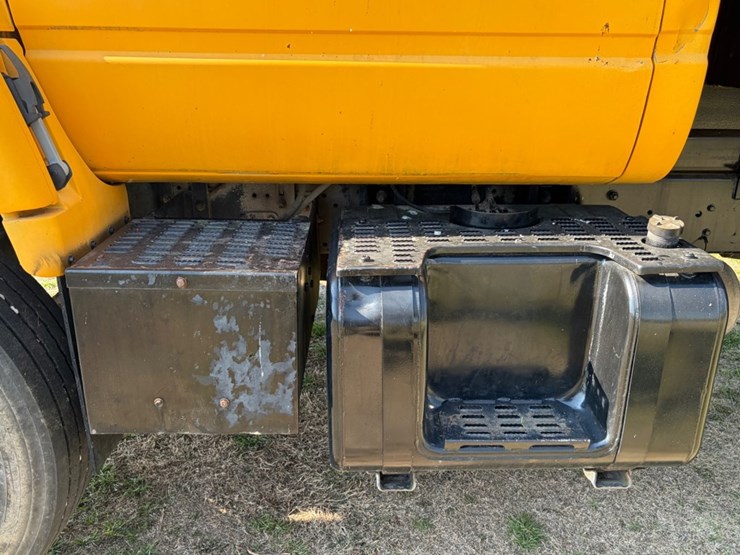 #31743-•-1996-gmc-c7h-single-axle-dump-truck-image-3