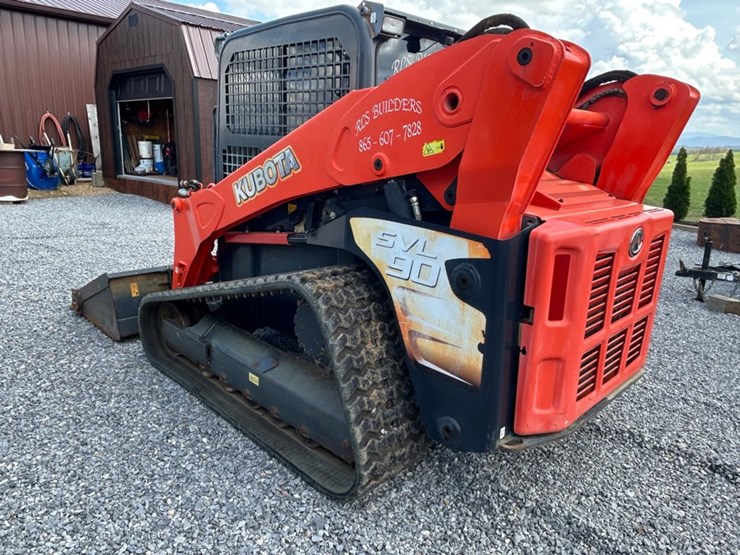 2013-kubota-svl90-image-4