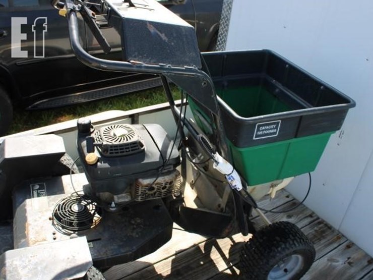 #5603-lesco-commercial-plus-gas-powered-spreader-6-image-2