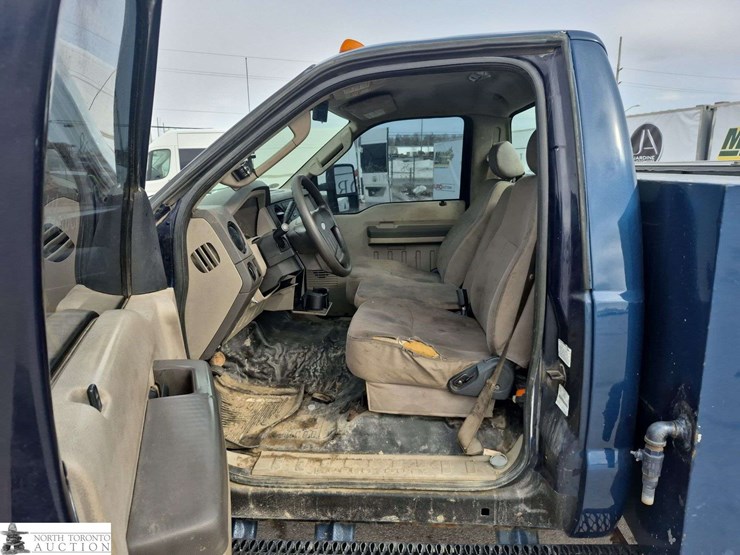 2008-ford-f550-image-12