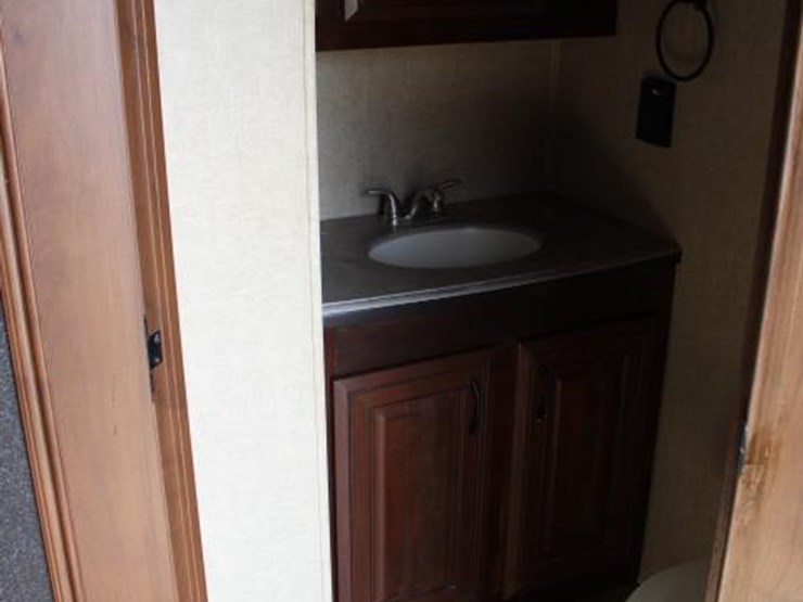 #7364-•-2015-jayco-pinnacle-fifth-wheel-camper-image-31