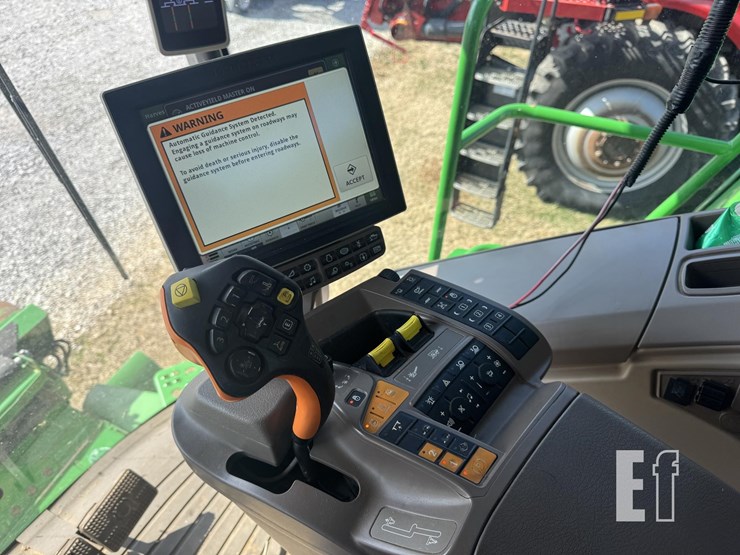2019-john-deere-s790-image-44