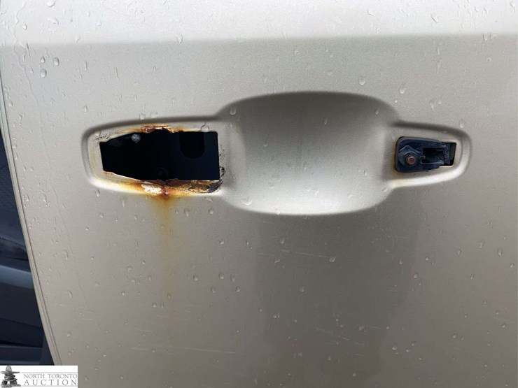 2010-dodge-grand-caravan-se-image-37