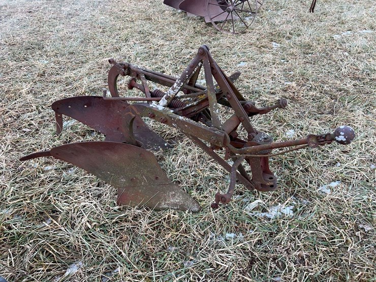 two-bottom-fordson-plow-image-1