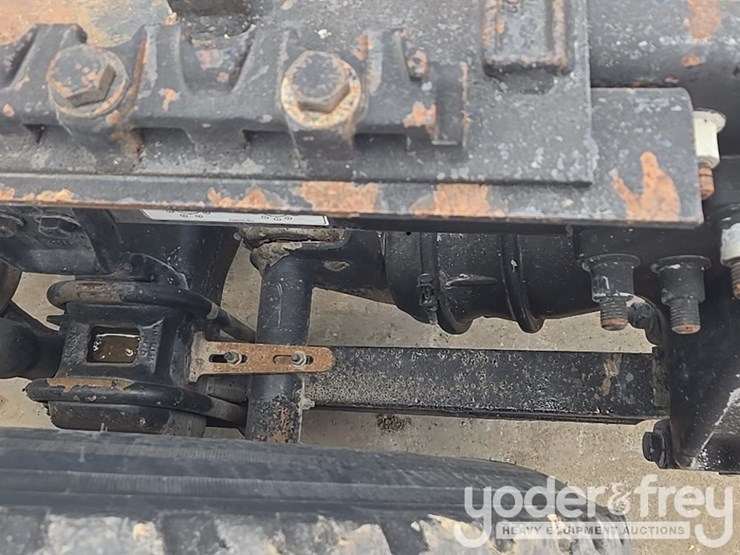 2011-freightliner-cascadia-125-image-28