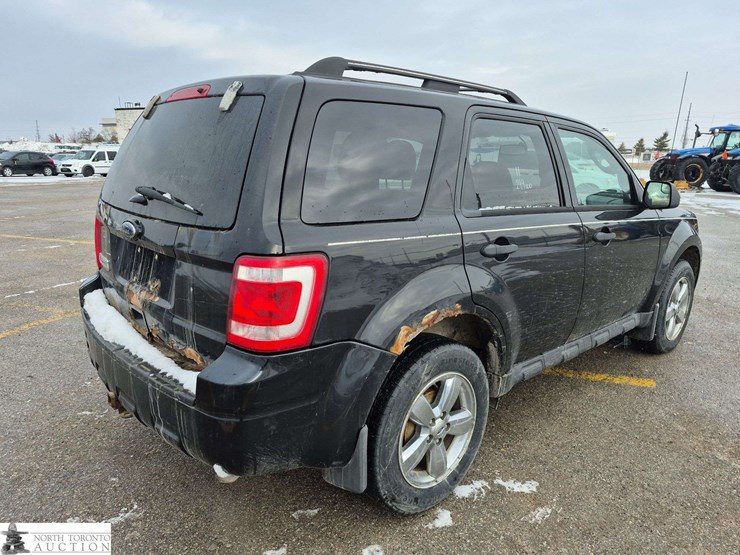 2011-ford-escape-xlt-image-5