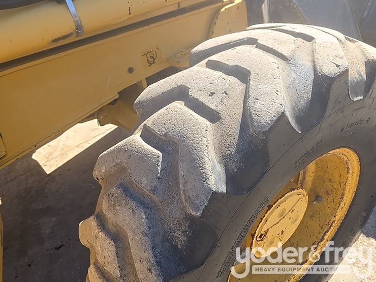 2010-deere-310sj-image-20