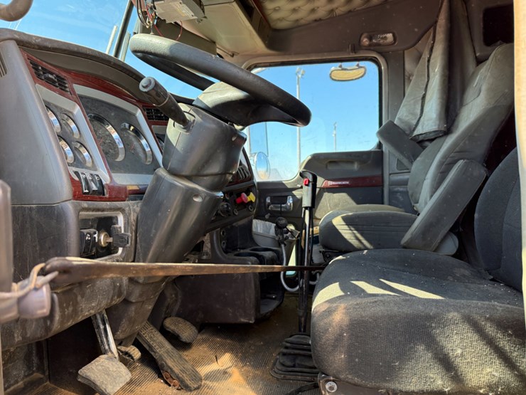 2007-kenworth-w900-image-8