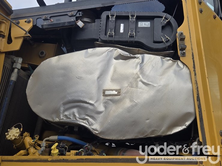 2019-caterpillar-d6-lgp-image-35