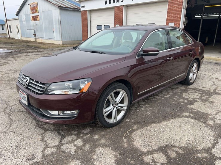2014-volkswagen-passat-tdi-image-1