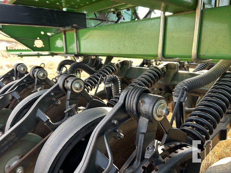 2004-john-deere-1590-image-57