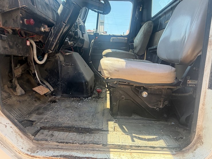 1990-international-4900-image-27