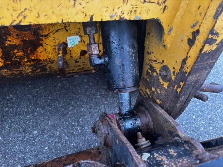 2009-caterpillar-232b2-image-39