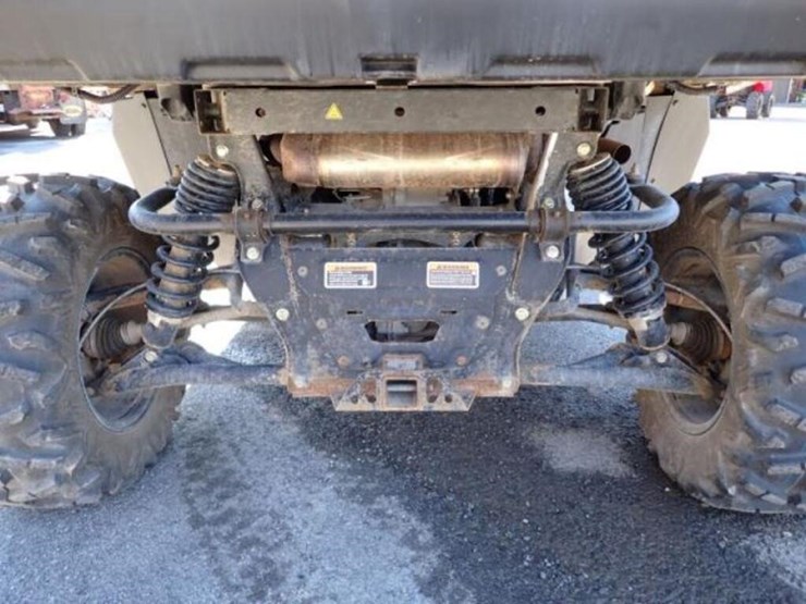 2021-can-am-defender-limited-hd10-4x4-side-by-side-image-36