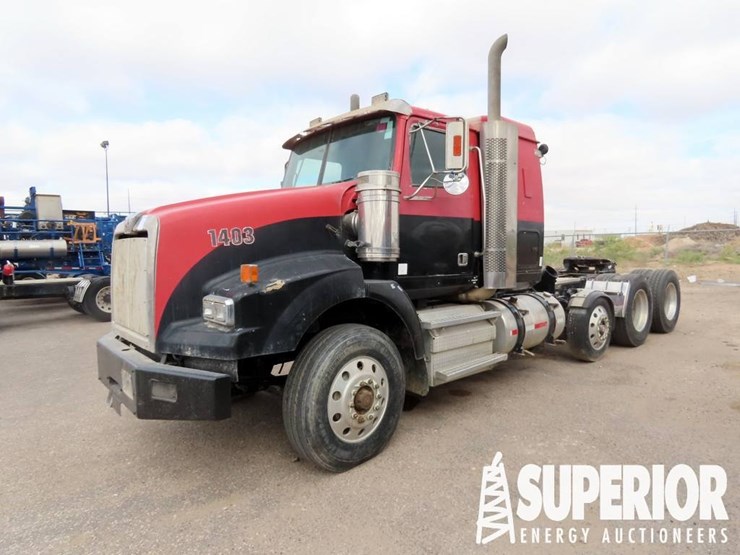 2011-western-star-4900-image-1