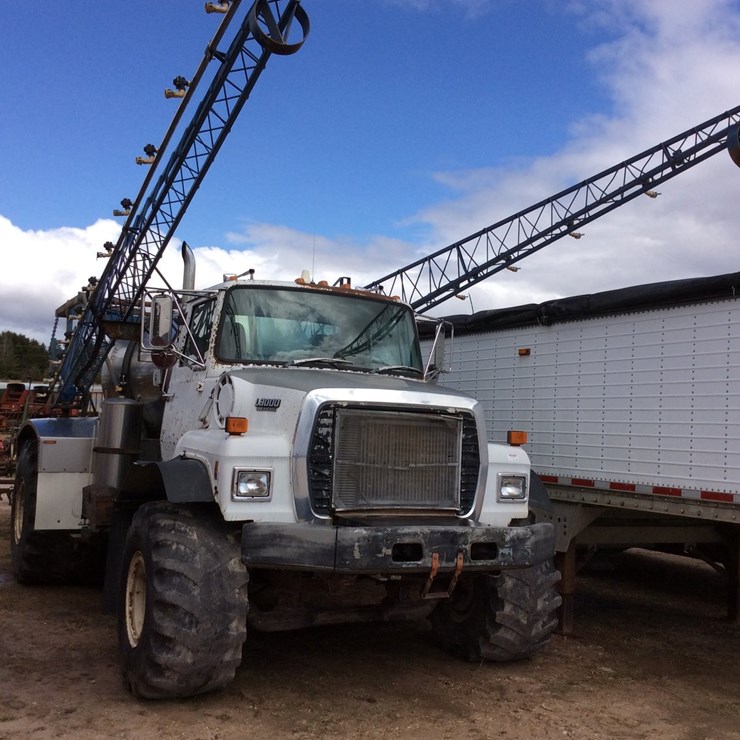 1990 FORD L8000