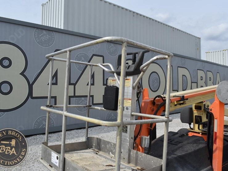 2018-jlg-t350-image-14