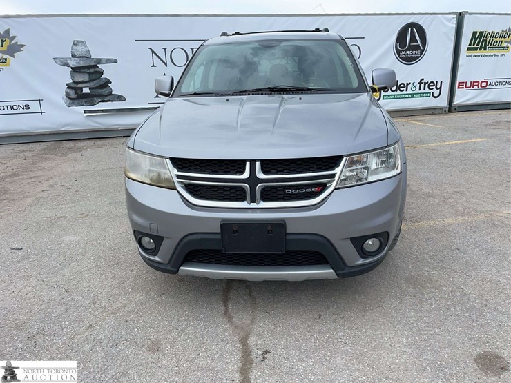 2017-dodge-journey-image-2