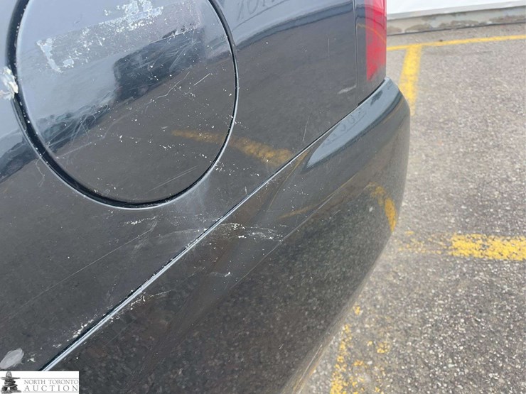 2017-chevrolet-tahoe-image-28