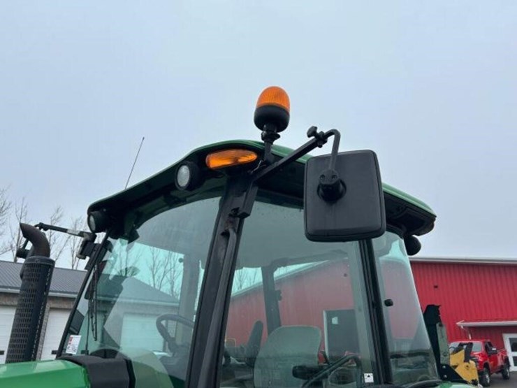 2016-john-deere-5085e-image-37