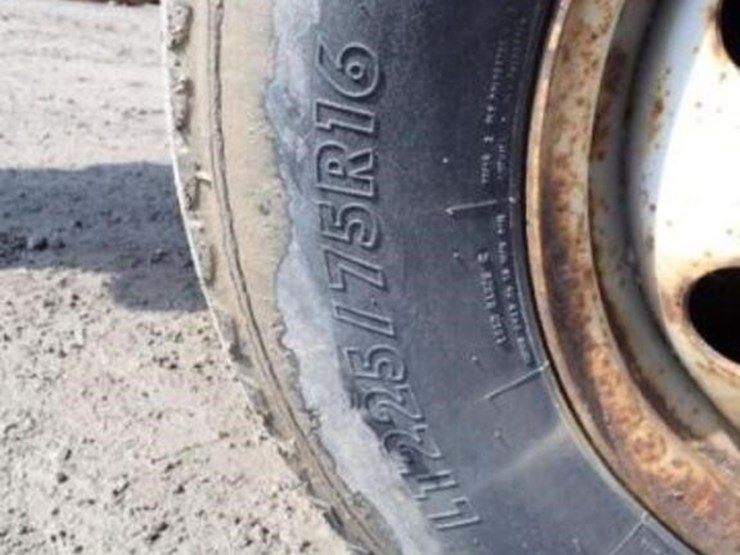 2001-ford-e350-image-24