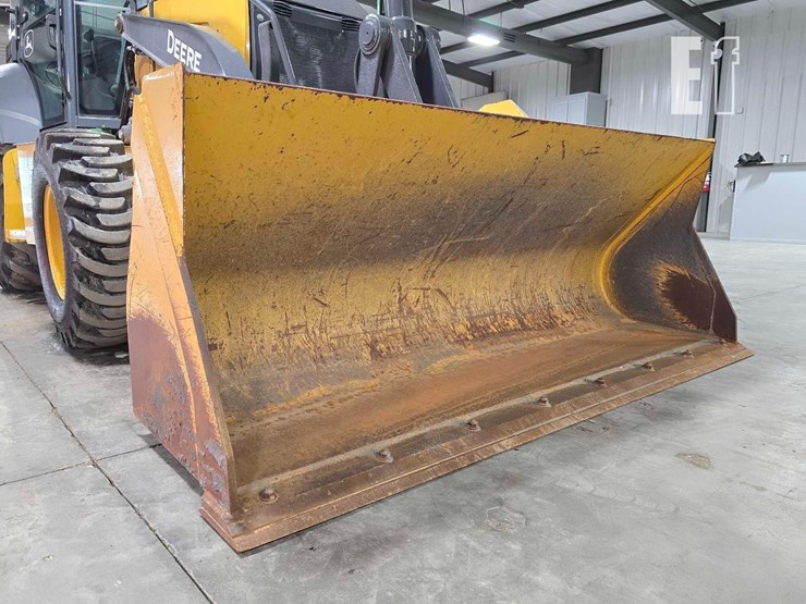 2023-deere-320-p-tier-image-10