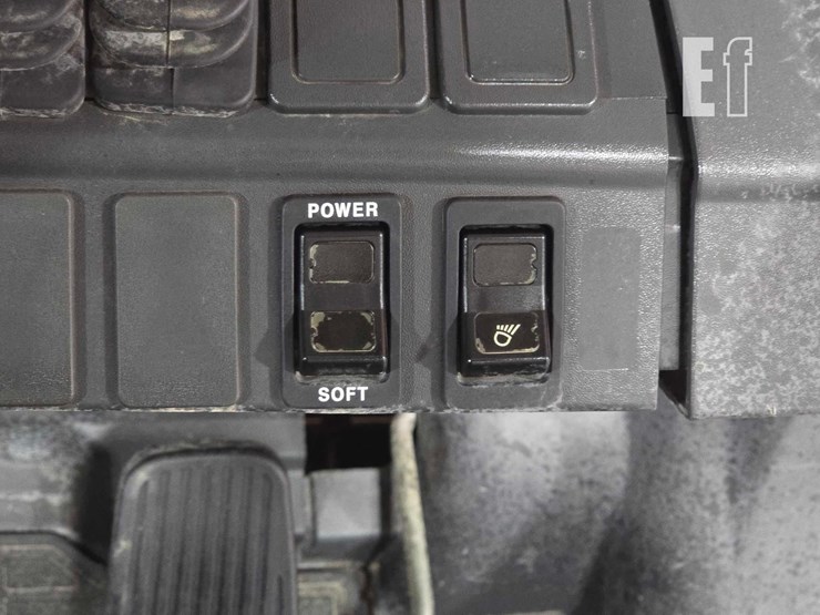 2021-caterpillar-gp25n-image-20