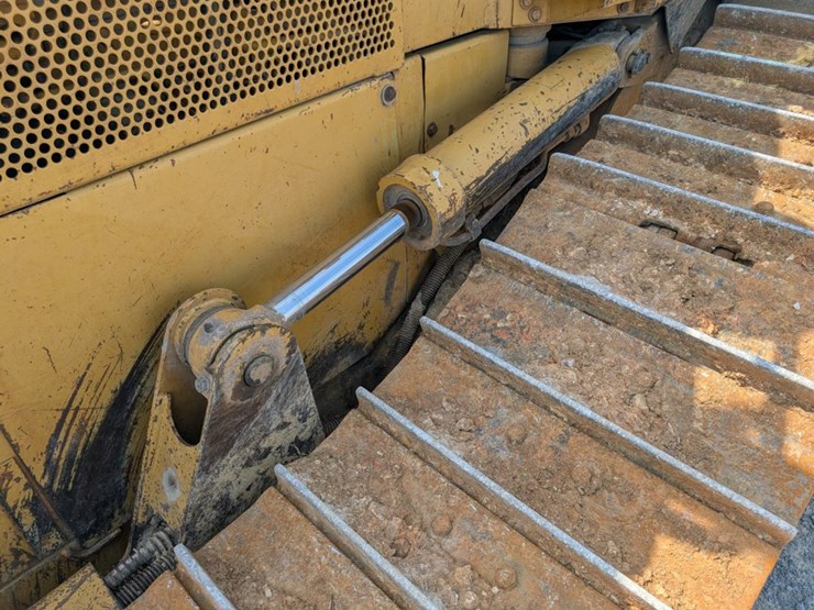 2001-caterpillar-d5m-xl-image-9