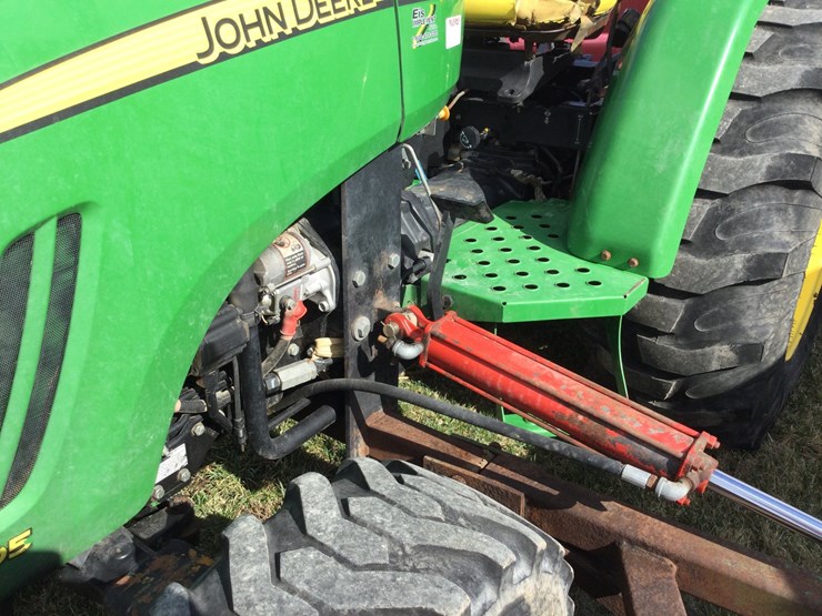 john-deere-4105-image-5