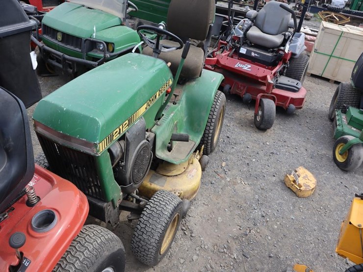 john-deere-212-image-3