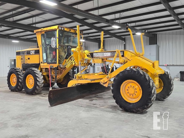 2004-caterpillar-120h-image-2