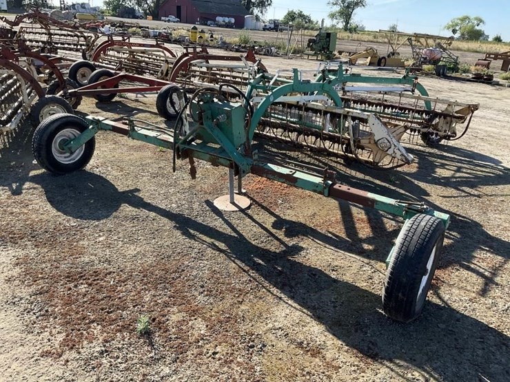 new-holland-260-image-3