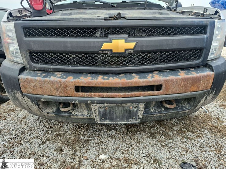 2013-chevrolet-silverado-1500-image-35