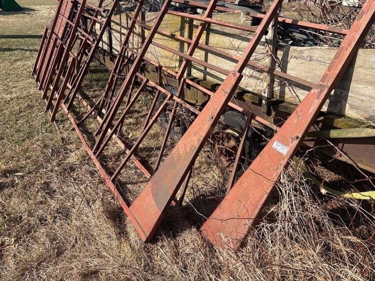 metal-bale-rack-image-4