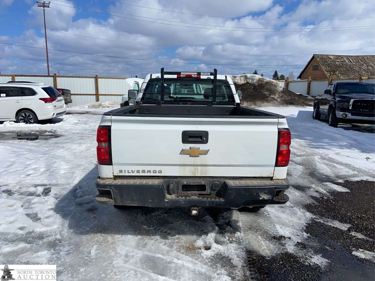 2017-chevrolet-silverado-1500-image-5