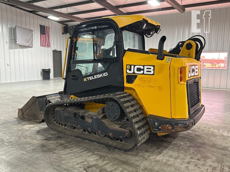 2021-jcb-3ts-8t-image-4