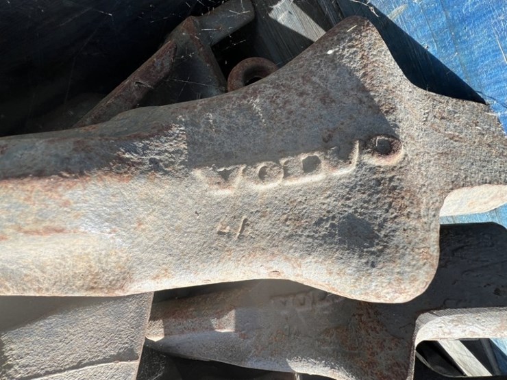 volvo-dig-bucket-teeth-image-4