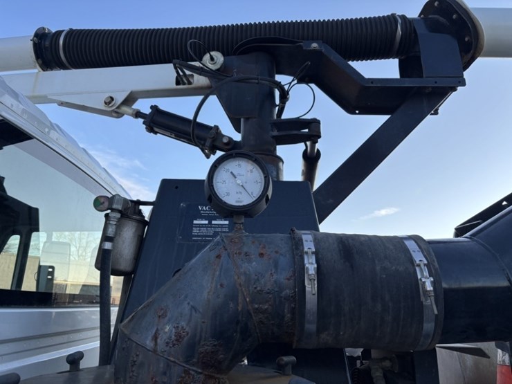 2009-vactor-2100-image-20