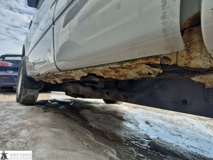 2011-ford-f150-image-17